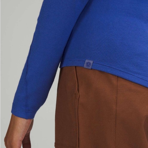 Lululemon Hold Tight Long Sleeve Shirt - Picture 4 of 10